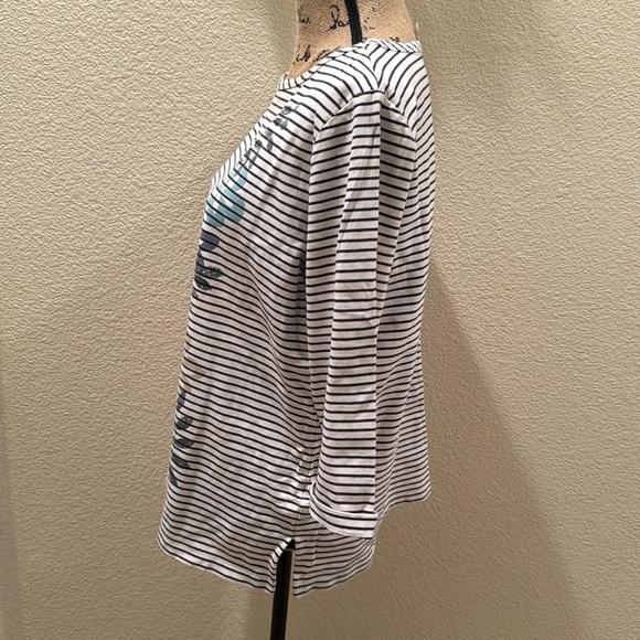 EUC! Women’s Floral Striped 3/4 Sleeve Casual Top - Picture 3 of 8